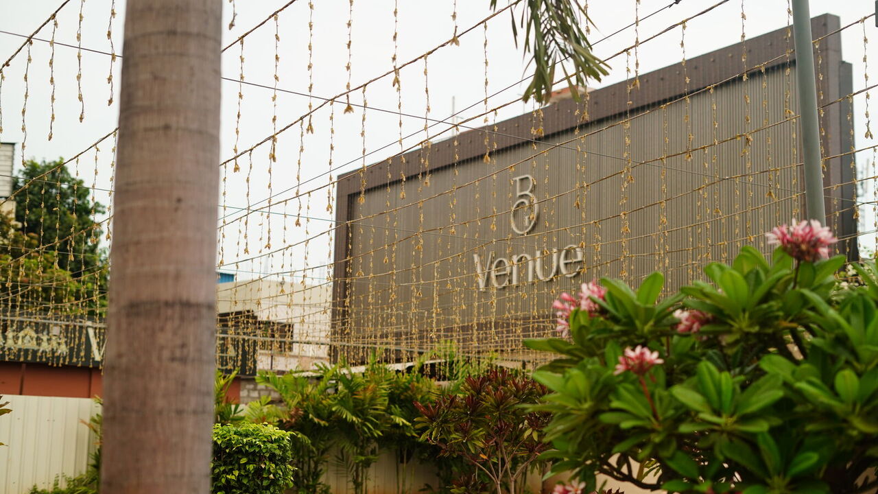 Guntur's Hall for Business at Scale.